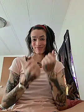 MaitressePomme3 online show from 11/19/25, 02:17