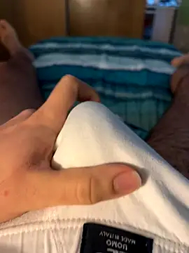 Vickmaple online show from 11/18/25, 08:17