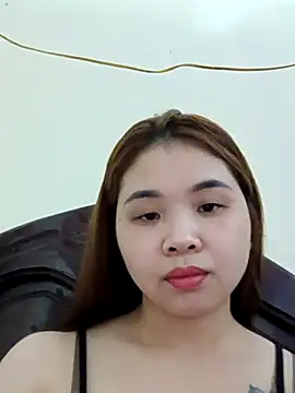Snapshot of Queen-hot111 chatting on 11/20/25, 02:51 Queen-hot111 online show from 11/20/25, 02:51