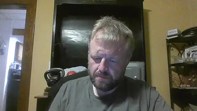 Snapshot of TheOneDonShaun chatting on 07/17/26, 04:10 TheOneDonShaun online show from 07/17/26, 04:10