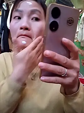 Lee-Thee online show from 11/30/25, 03:40