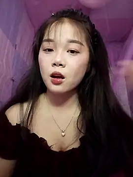 Baa-bee22 online show from 04/15/26, 01:22