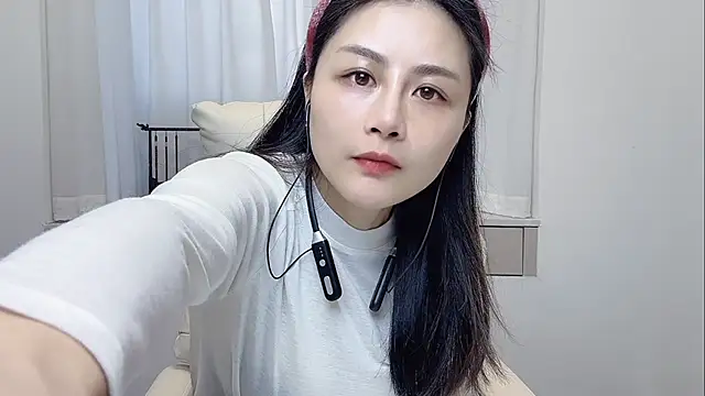 forzen-baby online show from 11/26/25, 06:46