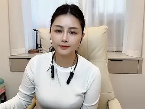 forzen-baby online show from 11/28/25, 06:13