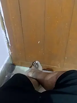 Snapshot of ROCKER0UDI chatting on 11/23/25, 06:40 ROCKER0UDI online show from 11/23/25, 06:40