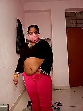 CUTE-LOVE-SWEETS online show from 12/23/25, 04:12