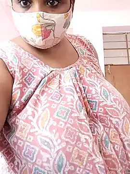 Snapshot of CUTE-LOVE-SWEETS chatting on 07/05/26, 04:19 CUTE-LOVE-SWEETS online show from 07/05/26, 04:19