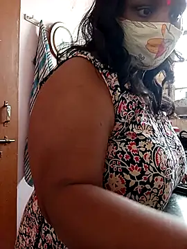 CUTE-LOVE-SWEETS online show from 04/04/26, 05:03