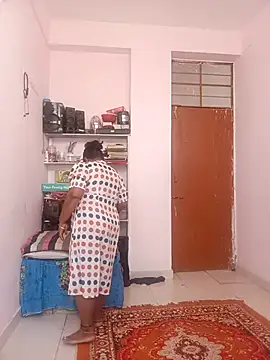 CUTE-LOVE-SWEETS online show from 04/05/26, 04:19