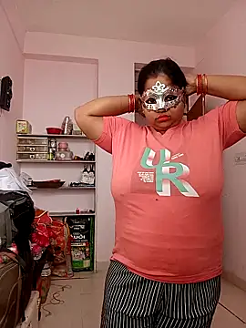 CUTE-LOVE-SWEETS online show from 02/13/26, 04:01