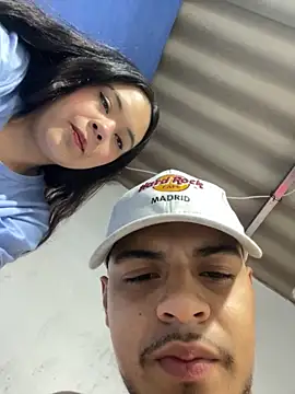 Snapshot of VioleeSaenz chatting on 11/22/25, 05:28 VioleeSaenz online show from 11/22/25, 05:28