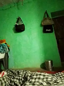 Snapshot of Aasma_rani chatting on 11/17/25, 02:32 Aasma rani online show from 11/17/25, 02:32