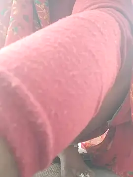 Snapshot of Sonam44 chatting on 12/16/25, 03:00 Sonam44 online show from 12/16/25, 03:00