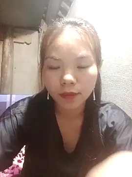 Snapshot of yu-zhen chatting on 02/19/26, 12:57 yu-zhen online show from 02/19/26, 12:57