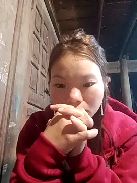 yu-zhen online show from 11/18/25, 10:24