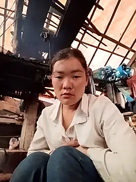 meomeo-00 online show from 12/20/25, 12:57