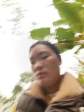 meomeo-00 online show from 12/23/25, 12:33