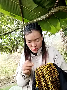 meomeo-00 online show from 12/18/25, 02:38