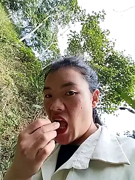 meomeo-00 online show from 12/19/25, 07:22