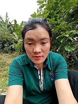 meomeo-00 online show from 12/15/25, 05:35