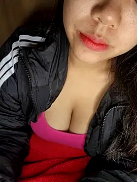 Xiu-L online show from 11/19/25, 12:54