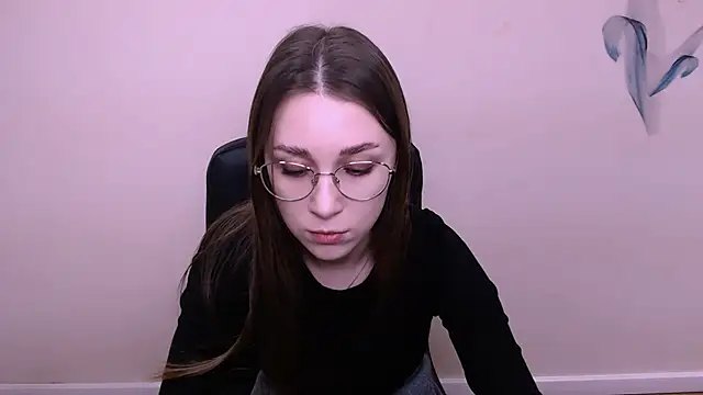 MillaTems  online show from 12/15/25, 09:04