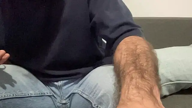 Snapshot of Noxial_Red chatting on 11/17/25, 06:45 Noxial Red online show from 11/17/25, 06:45