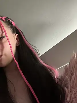 bettyButterfly online show from 03/14/26, 07:53