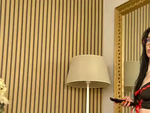 IvyCole online show from 12/04/25, 07:29