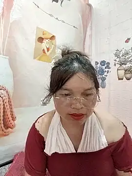 Snapshot of Cover-baa chatting on 05/22/26, 04:21 Cover-baa online show from 05/22/26, 04:21