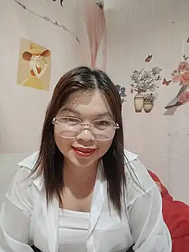 Snapshot of Cover-baa chatting on 06/17/26, 03:06 Cover-baa online show from 06/17/26, 03:06