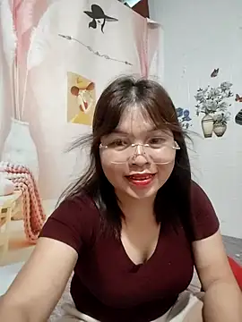 Snapshot of Cover-baa chatting on 05/16/26, 11:04 Cover-baa online show from 05/16/26, 11:04