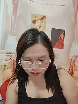 Snapshot of Cover-baa chatting on 07/14/26, 03:11 Cover-baa online show from 07/14/26, 03:11