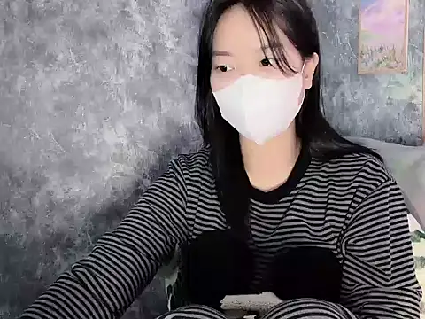 Hellen2999 online show from 11/29/25, 04:01