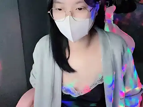 Hellen2999 online show from 11/18/25, 05:22