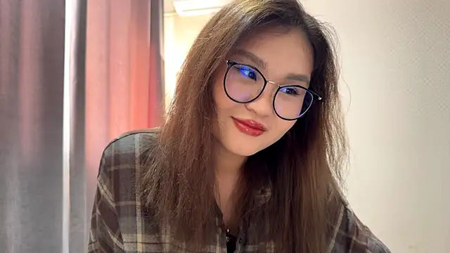 HoneyKitsu online show from 11/21/25, 08:35