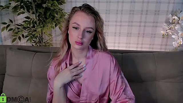 Snapshot of KiraRuiz chatting on 02/26/26, 01:16 KiraRuiz online show from 02/26/26, 01:16