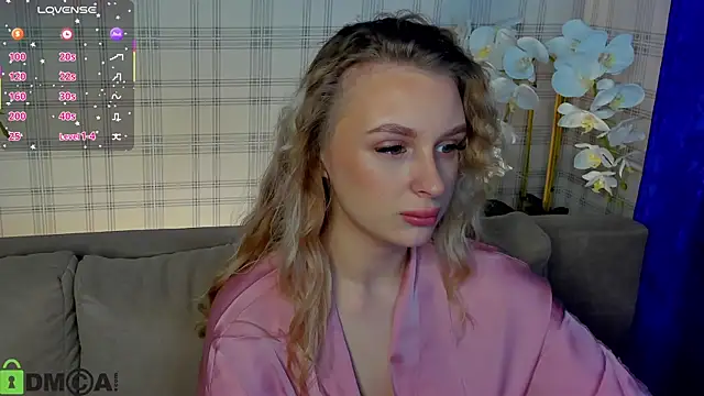 Snapshot of KiraRuiz chatting on 02/27/26, 01:17 KiraRuiz online show from 02/27/26, 01:17