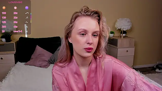 Snapshot of KiraRuiz chatting on 02/08/26, 01:03 KiraRuiz online show from 02/08/26, 01:03