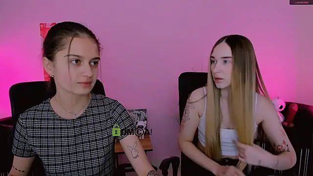  kellykitten  online show from 12/14/25, 09:37