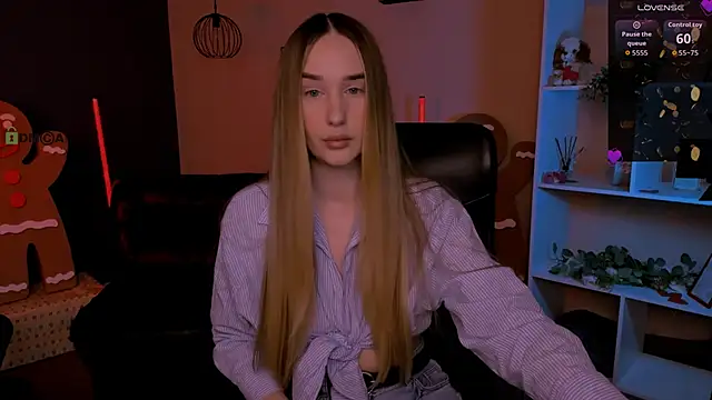  kellykitten  online show from 12/18/25, 10:08