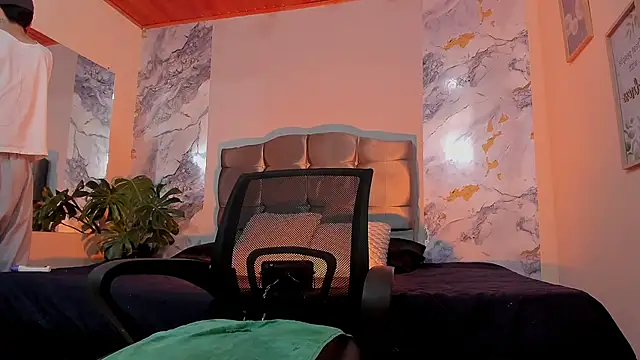 Snapshot of James_Adams_01 chatting on 01/19/26, 01:04 James Adams 01 online show from 01/19/26, 01:04