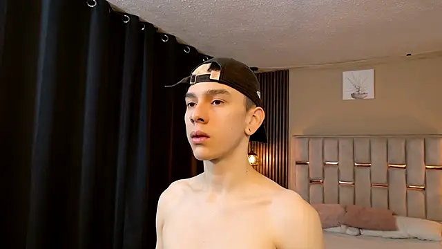 Snapshot of James_Adams_01 chatting on 02/21/26, 11:34 James Adams 01 online show from 02/21/26, 11:34