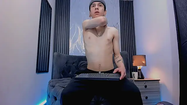 Snapshot of James_Adams_01 chatting on 01/17/26, 12:53 James Adams 01 online show from 01/17/26, 12:53