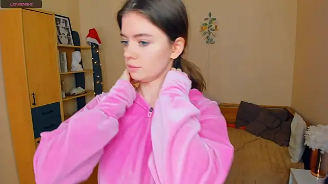 AngelesBenitz online show from 03/10/26, 07:34