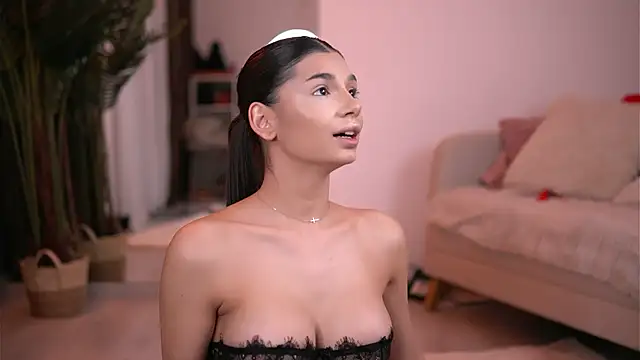 LuvCaprice online show from 01/11/26, 04:14