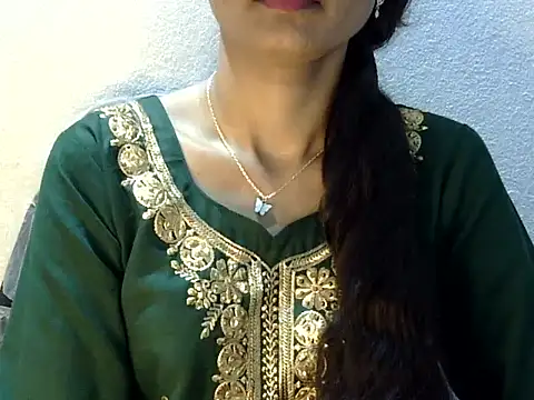 Snapshot of Saheba_S chatting on 02/21/26, 07:43 Saheba S online show from 02/21/26, 07:43