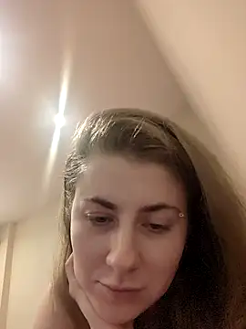 Snapshot of hotwetvix chatting on 11/17/25, 03:05 hotwetvix online show from 11/17/25, 03:05