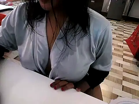 raveena hot online show from 04/09/26, 03:18