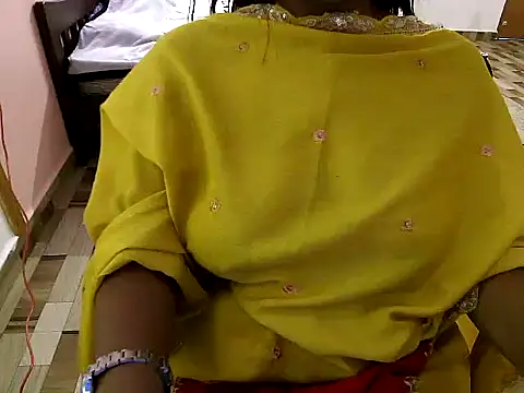 Snapshot of raveena_hot chatting on 04/22/26, 10:55 raveena hot online show from 04/22/26, 10:55